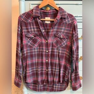 American Eagle Outfitters Plaid Button Down Shirt - Purple and Blue